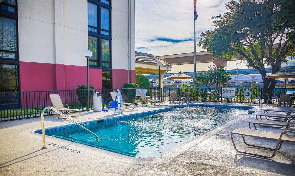 Comfort Inn Dallas North Love Field Airport Екстер'єр фото