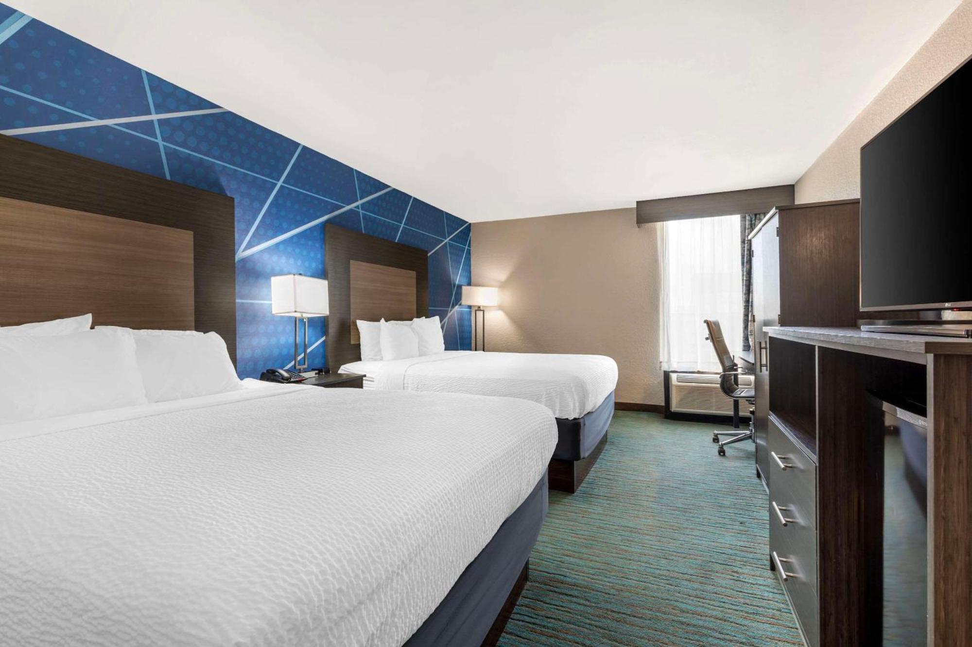 Comfort Inn Dallas North Love Field Airport Екстер'єр фото