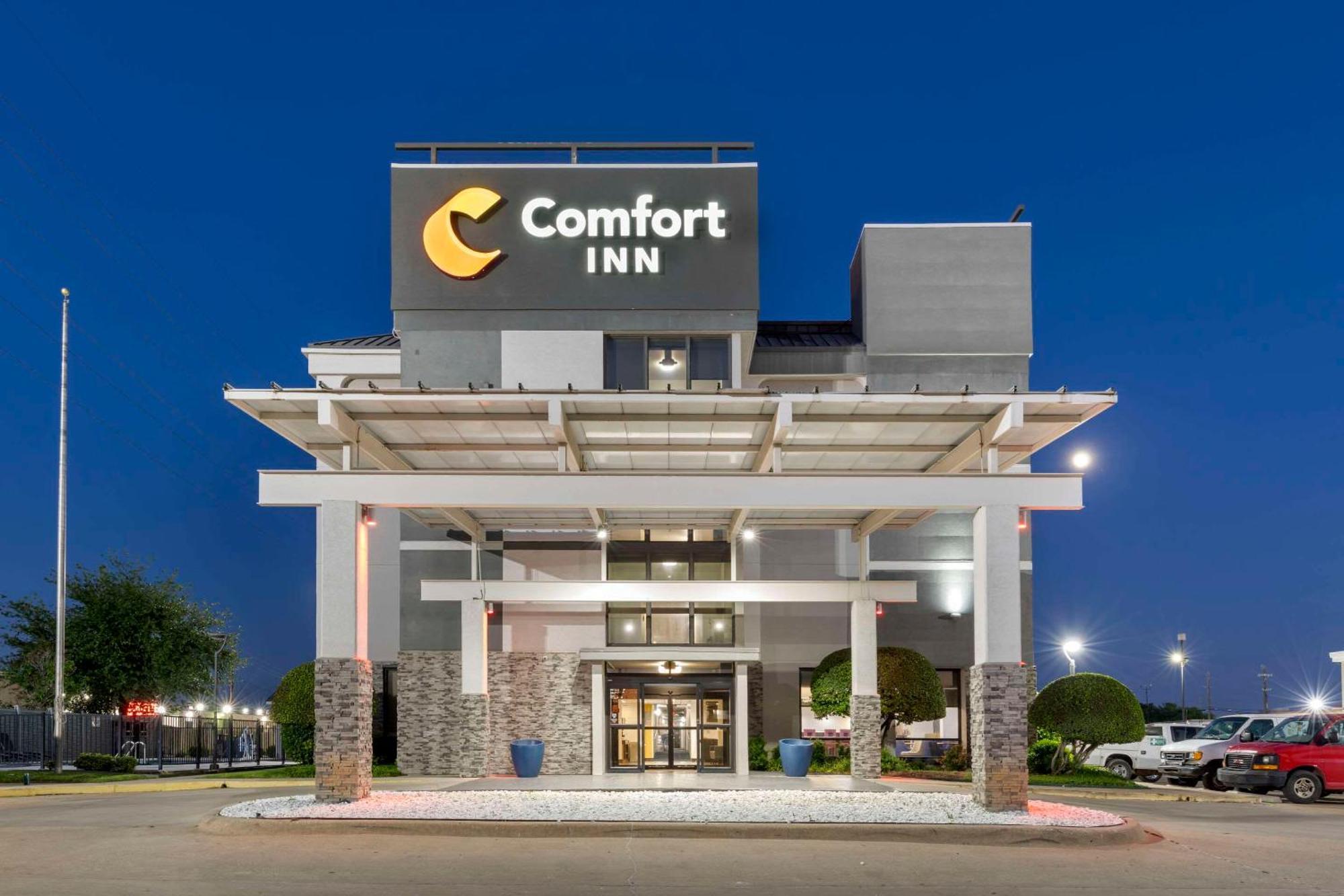 Comfort Inn Dallas North Love Field Airport Екстер'єр фото