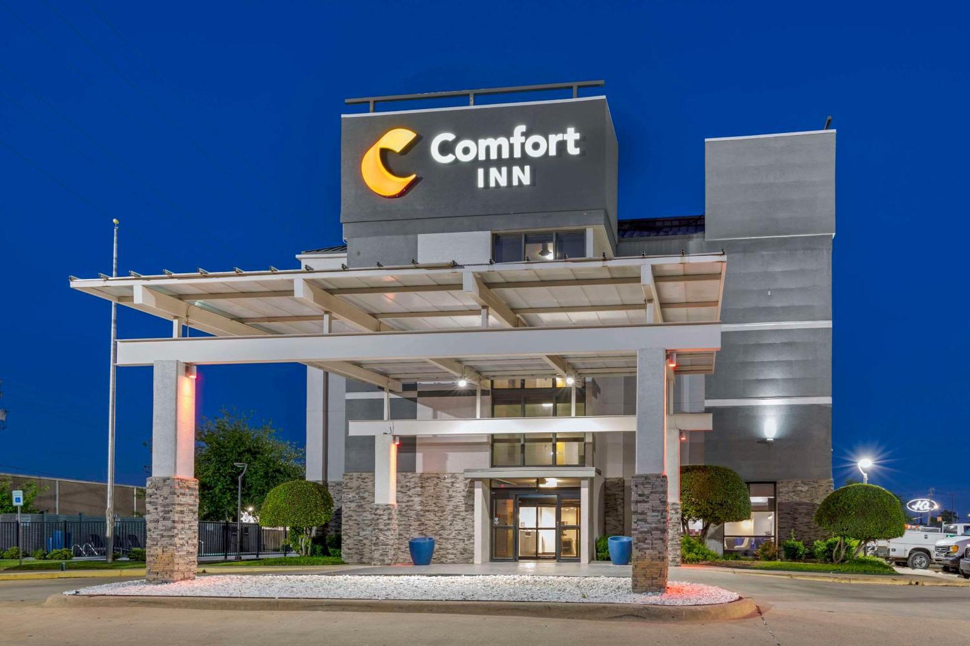 Comfort Inn Dallas North Love Field Airport Екстер'єр фото