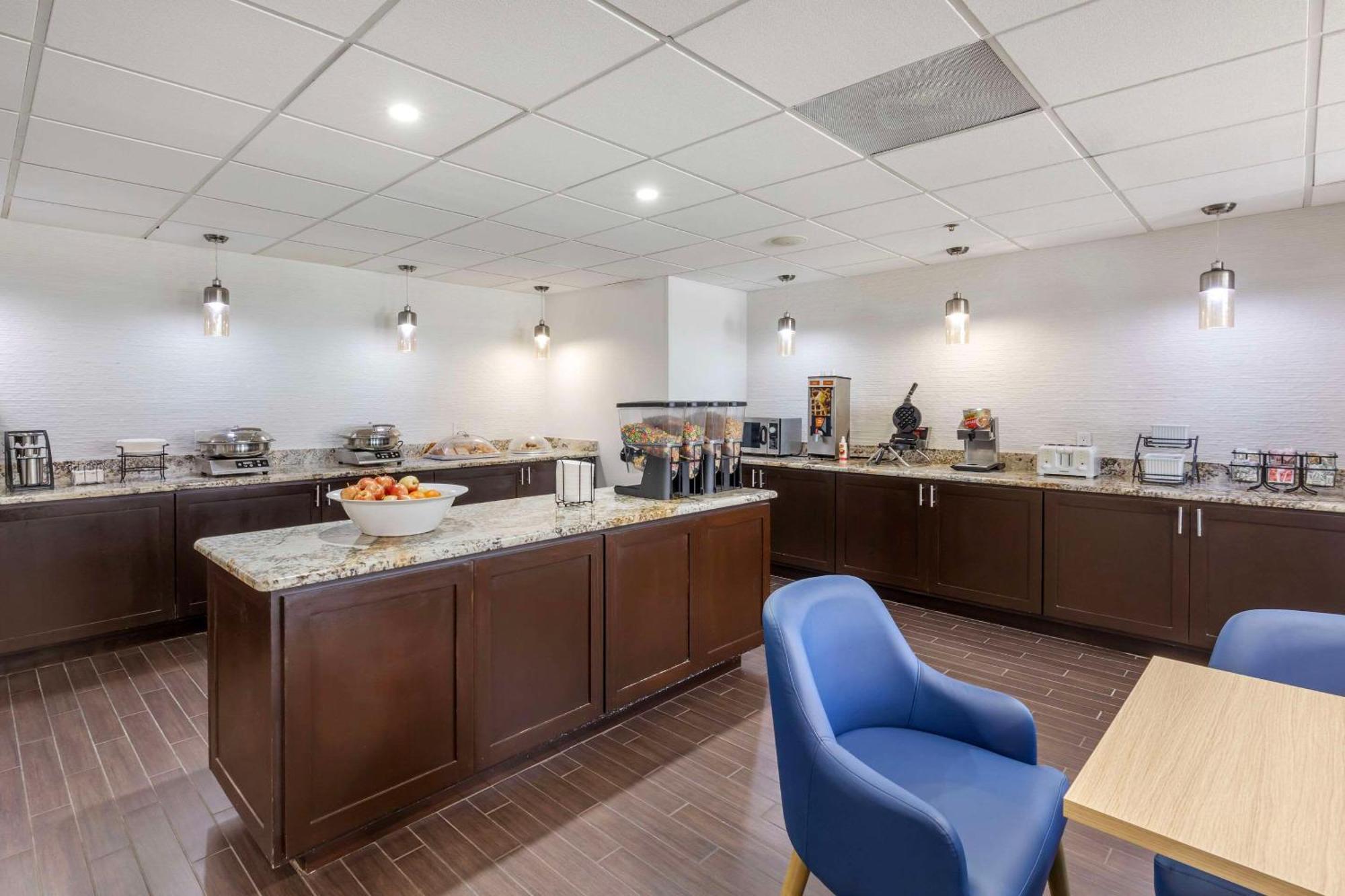 Comfort Inn Dallas North Love Field Airport Екстер'єр фото