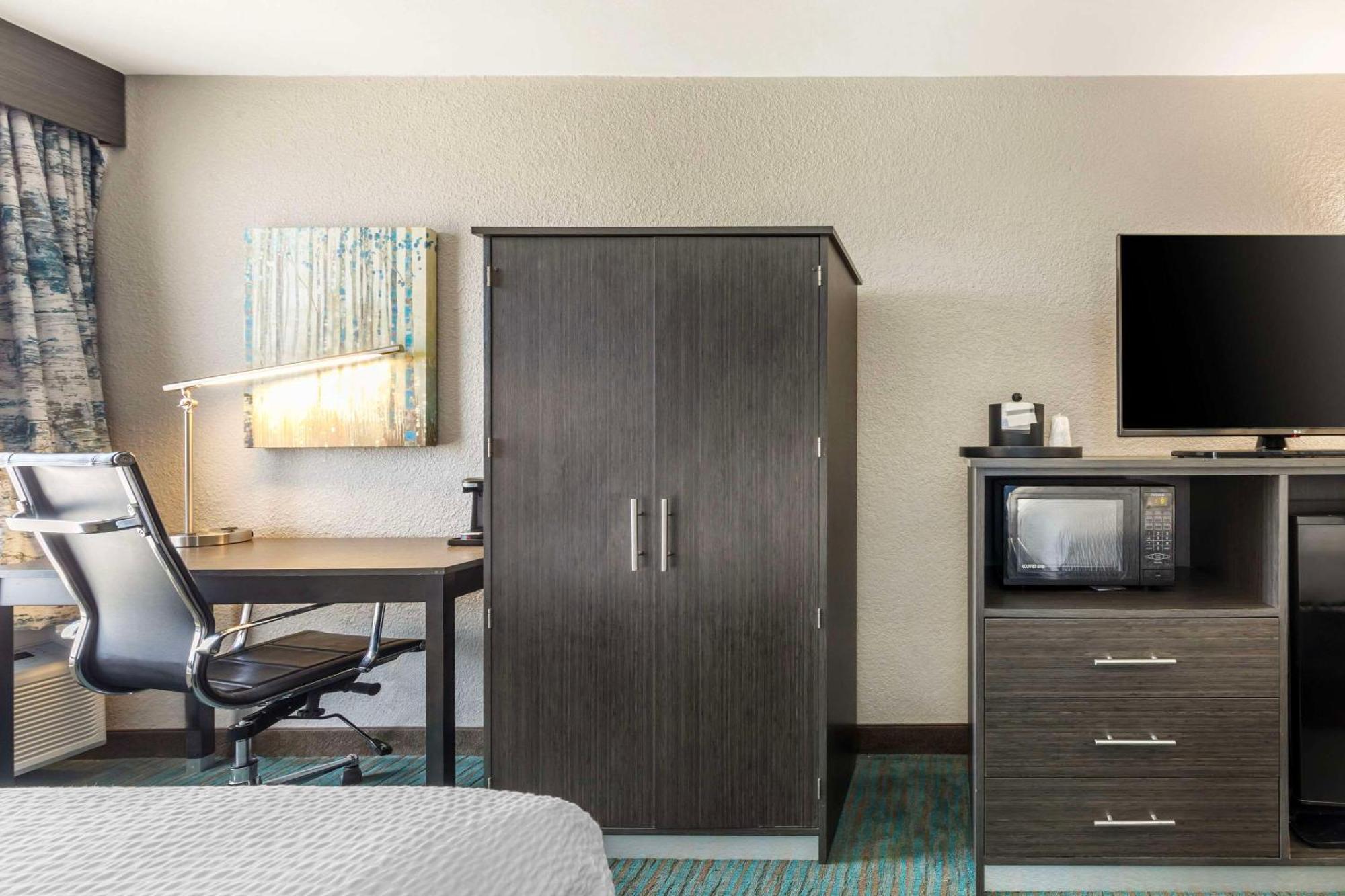 Comfort Inn Dallas North Love Field Airport Екстер'єр фото