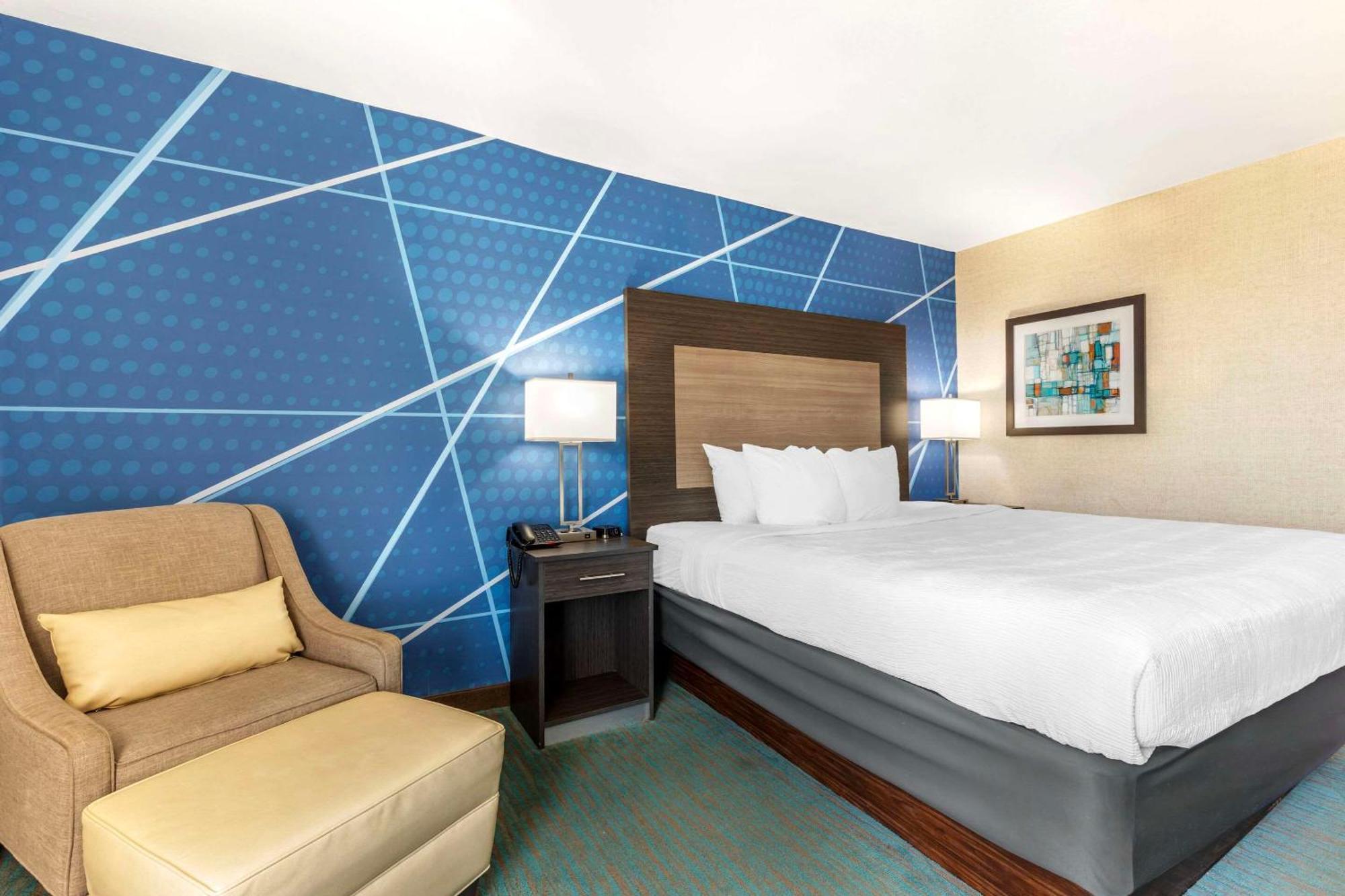 Comfort Inn Dallas North Love Field Airport Екстер'єр фото