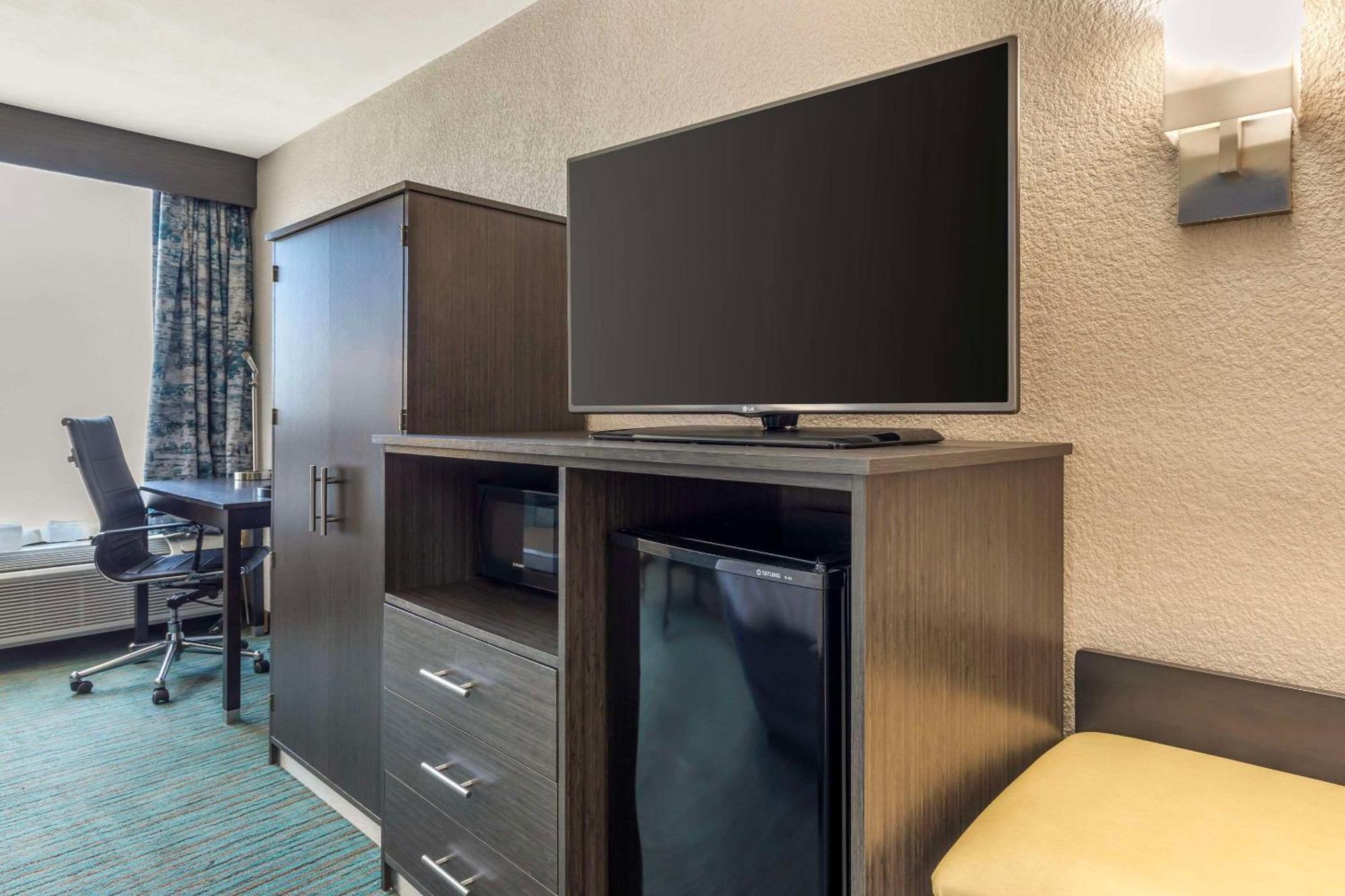Comfort Inn Dallas North Love Field Airport Екстер'єр фото